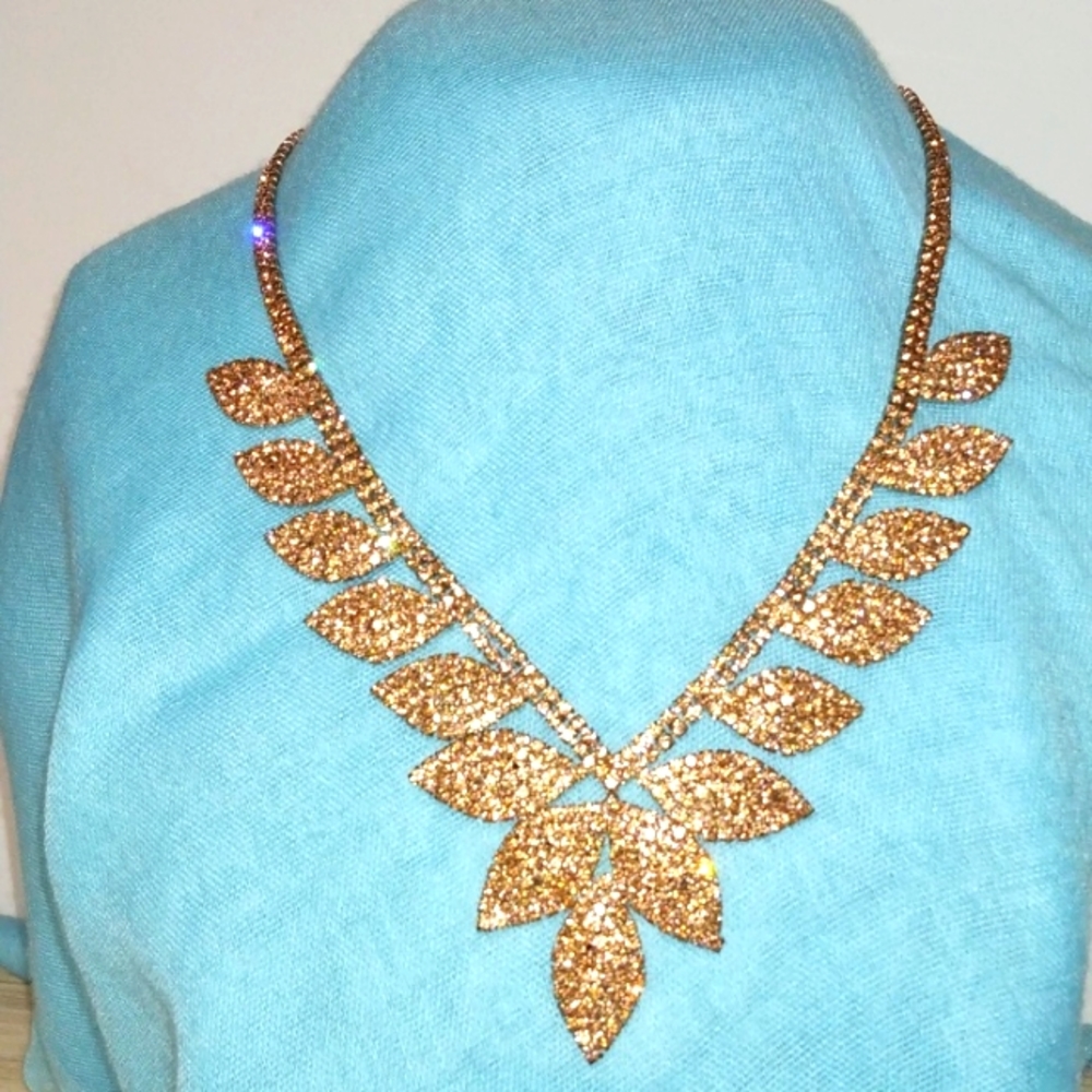 3-8-76 Louisa beautiful rosy rhinestones good condition